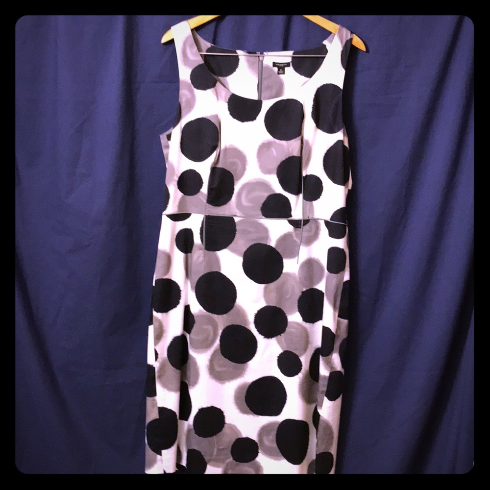 Ann Taylor sheath dress gray/white/black big dots.